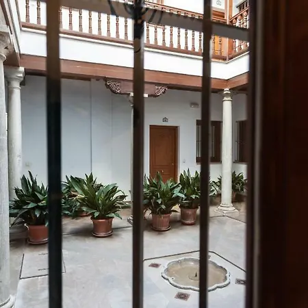 Apartment De Lujo En Antiguo Convento Granada